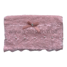 Полотенце махровое с кружевом и стразами 50*90 см - розовое