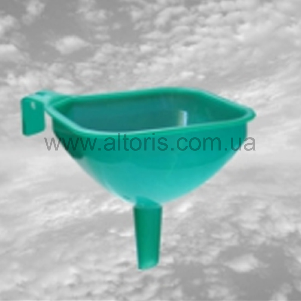 лейка воронка пластмассова Консенсус - квадратная